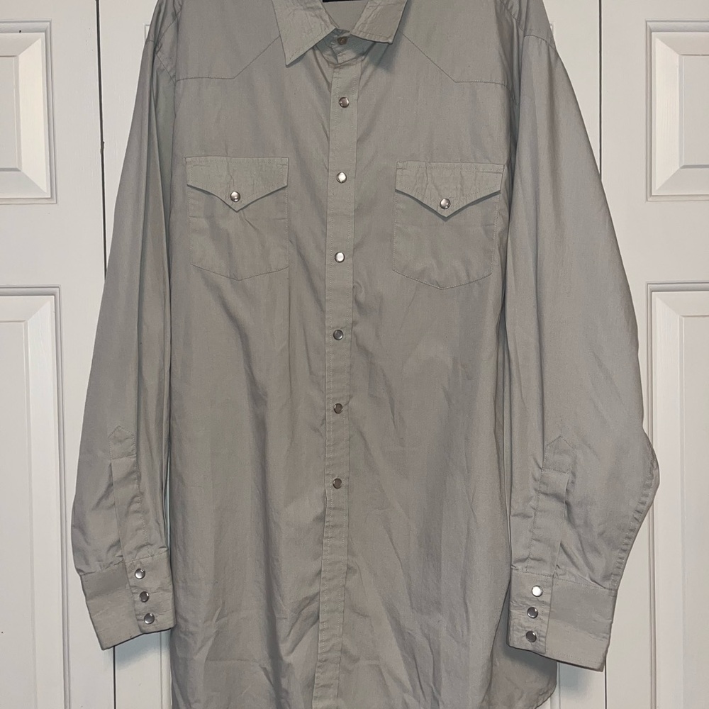 White Horse Men's Gray Button-Up Shirt